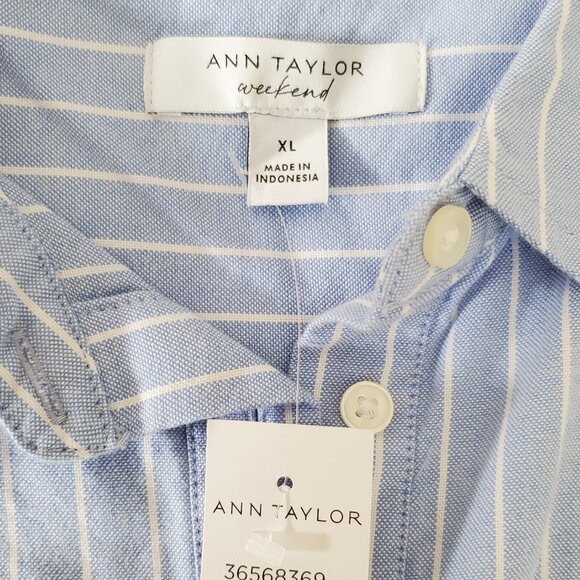 NWT Ann Taylor Weekend Classic Blue White Striped 3/4 Button Popover Cotton Top - Picture 2 of 6